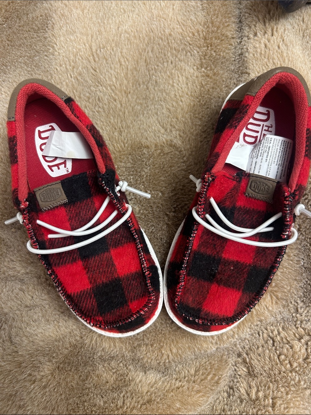 Red Black Plaid Kids Hey Dudes 💥